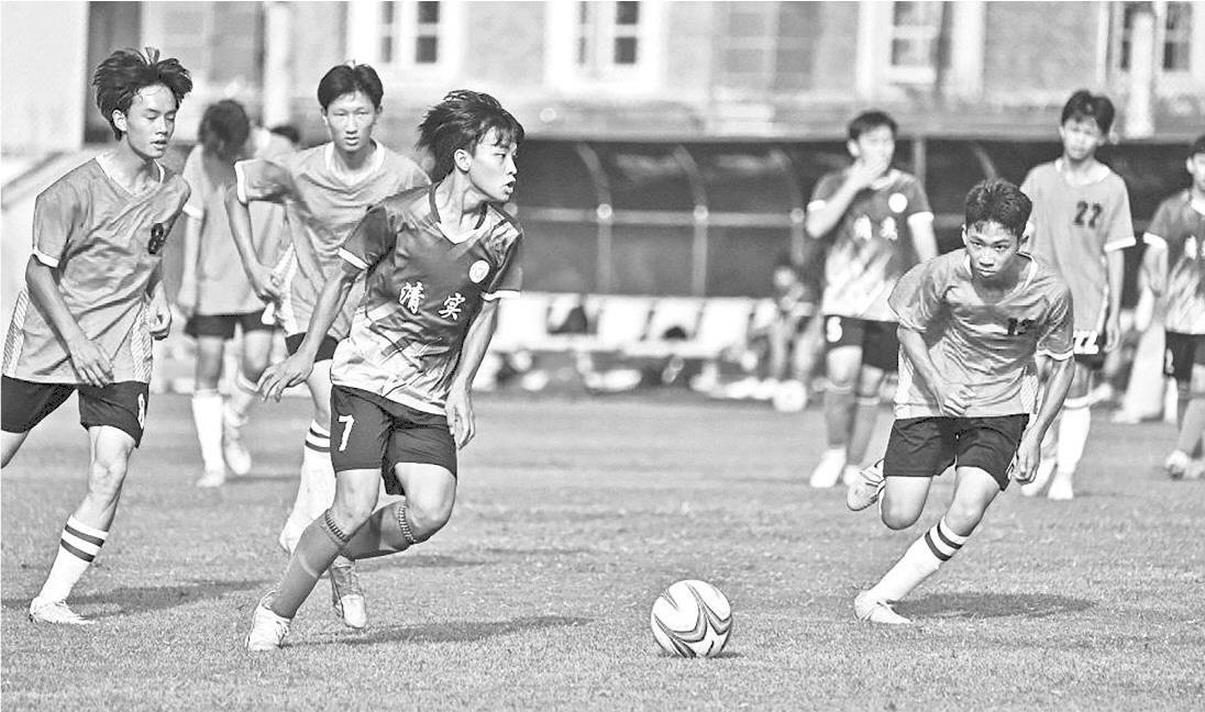 英德市教育, 激烈拼抢, 引来现场观 英德市教育, 激烈拼抢, 引来现场观